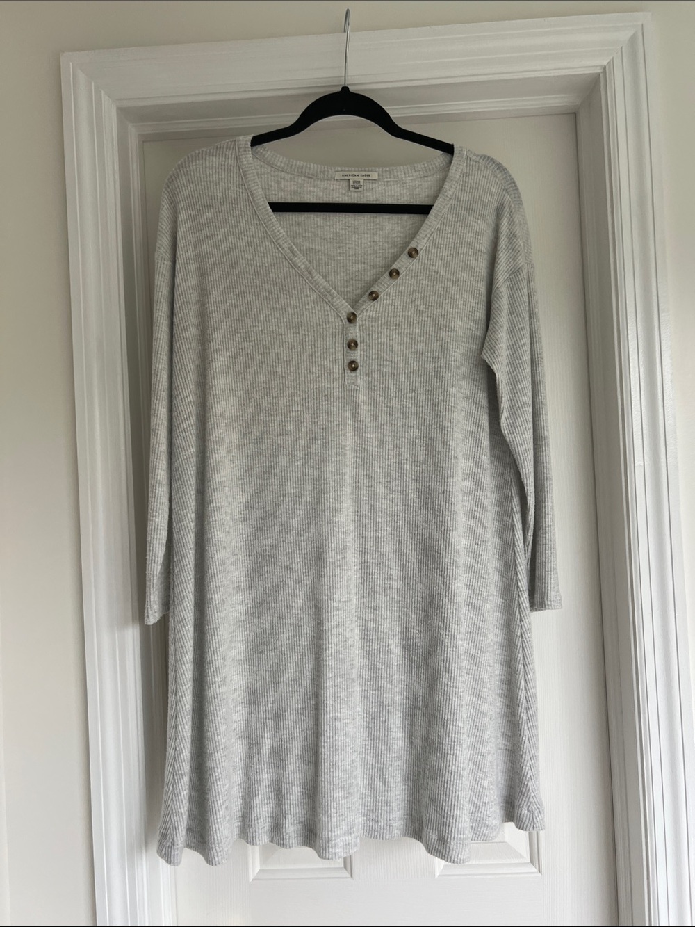 American Eagle EUC Light Gray Ribbed V-Neck Tunic Dress w/ Button / Large